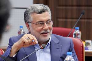 دکتر ظفرقندی بر نقش پیشران دانشگاه علوم پزشکی تهران و لزوم گفت‌وگو با دانشجو تاکید کرد